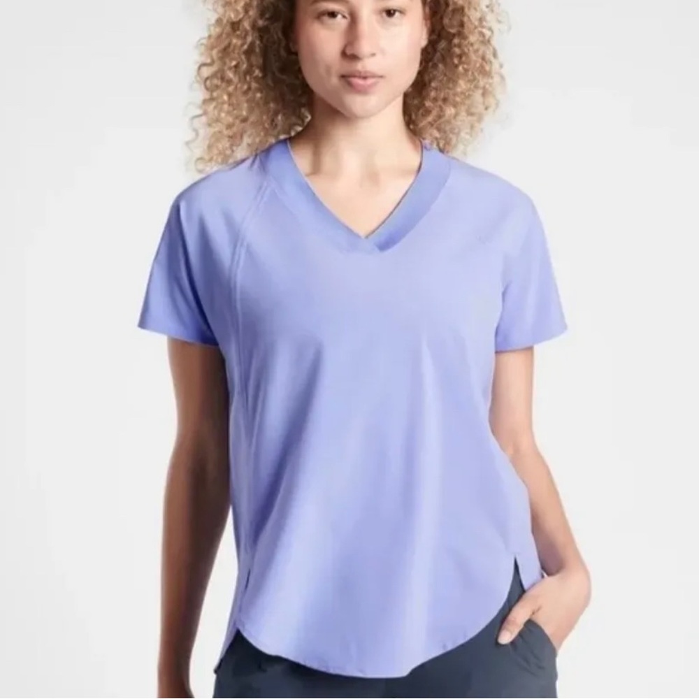 ATHLETA Zephyr V-Neck Tee in blue